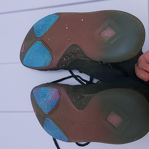 Kyrie irving - Picture 3 of 5